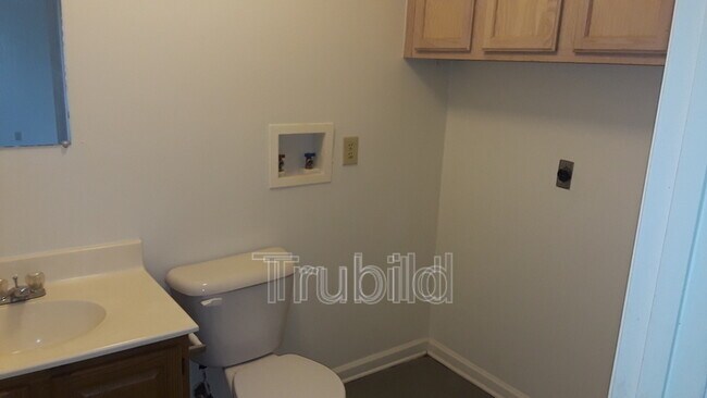 Building Photo - 373 Mariner Ct