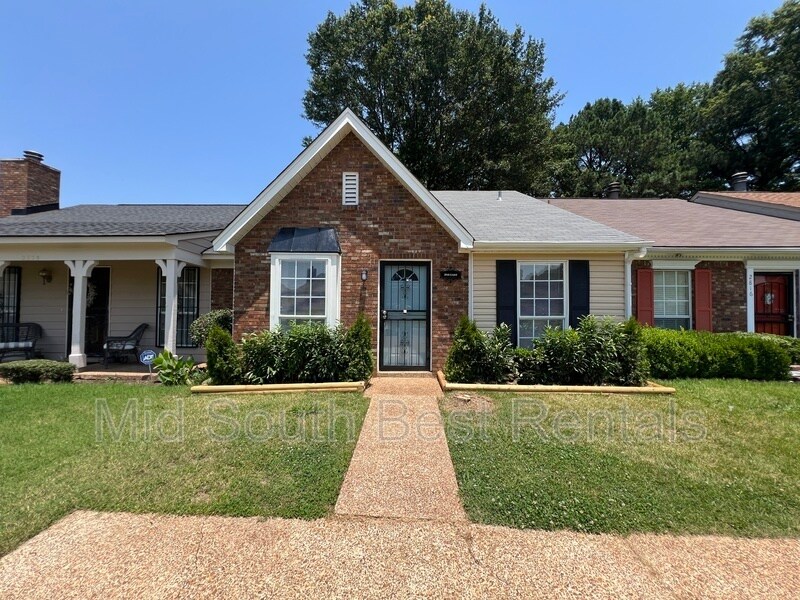 Photo - 2818 E Hickory Bluff