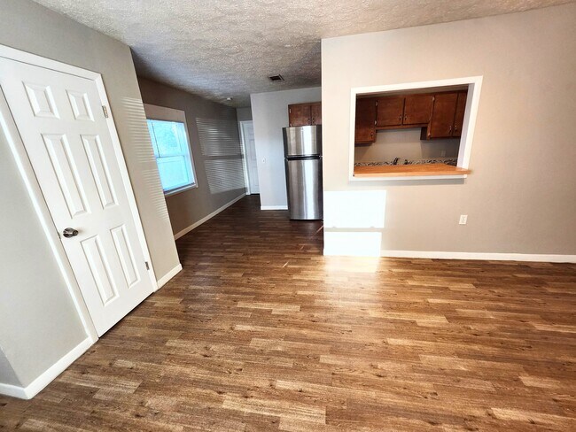 Foto del edificio - 5230 Beach Dr