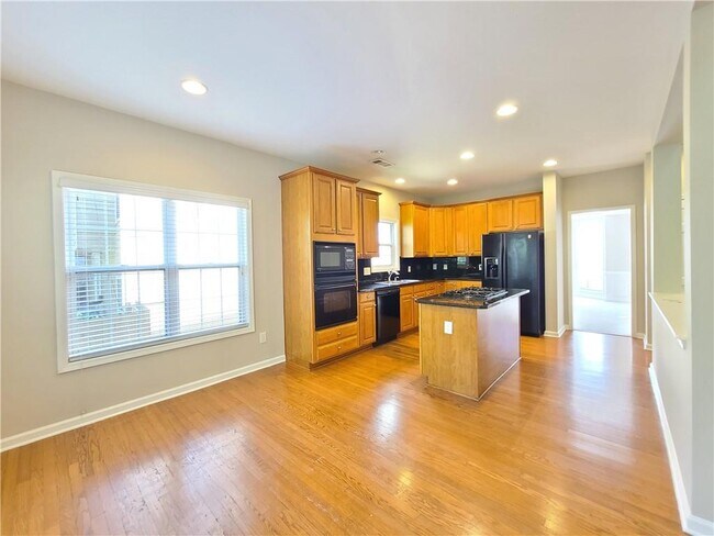 Foto del edificio - 7662 Forest Glen Way
