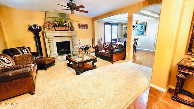 Foto del edificio - 3094 S Ashley Dr