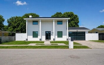 Building Photo - 17790 SW 110th Ct