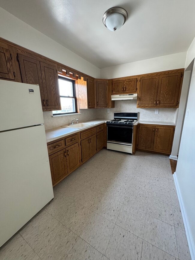 Building Photo - 43-07-07 56th St