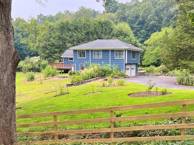 Building Photo - 119 Mustato Rd