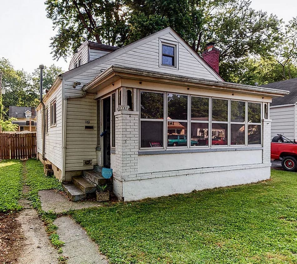 Welcome to 1161 Lincoln! 2 bedrooms & 1.5 bths - Welcome to 1161 Lincoln! 2 bedrooms & 1.5 bths