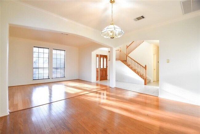 Building Photo - 2101 Smoke Tree Trail