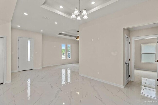 Foto del edificio - 5932 N Playa Del Sol St