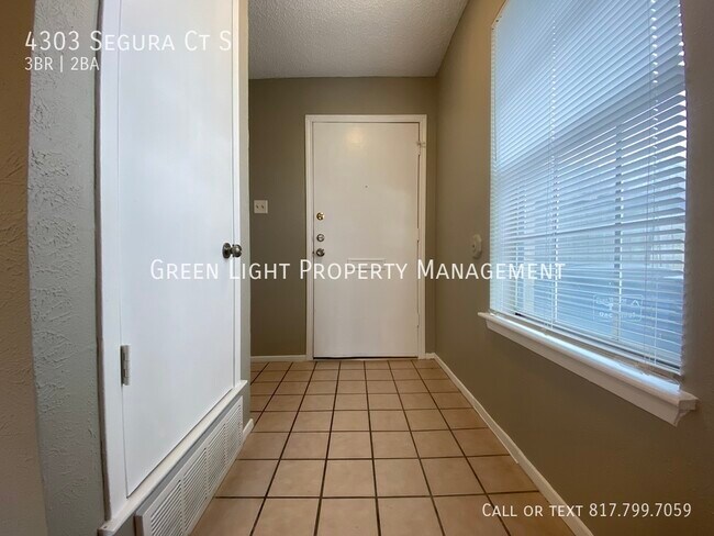 Building Photo - 4303 Segura Ct S