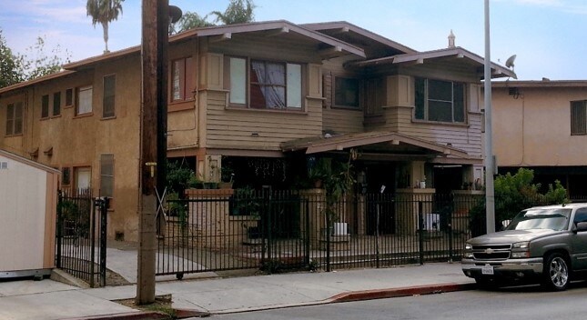 Primary Photo - 6602 Selma Ave