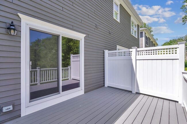 Building Photo - 204 Mountain Rd