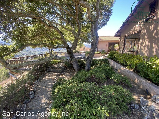 Building Photo - 3 br, 2.5 bath House - 15561 Via La Gitana