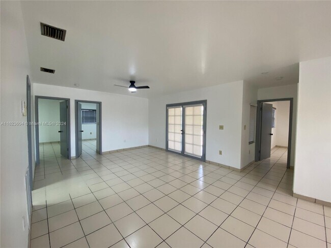 Foto del edificio - 1491 E 8th Ave