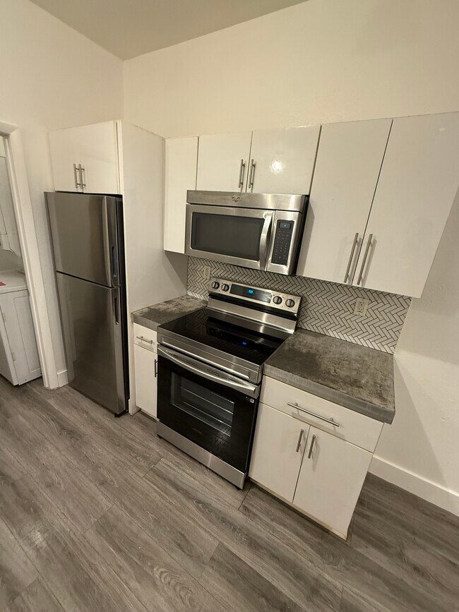 Foto del edificio - 445 NW 77th St