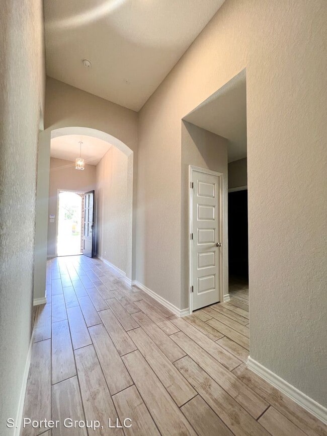 Building Photo - 4 br, 3 bath House - 12156 Tower Forest