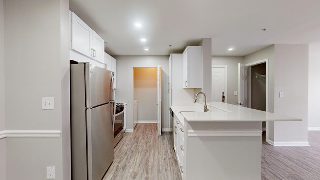 Interior Photo - Bradlee Danvers