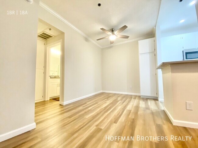 Foto del edificio - 1325 N Sierra Bonita Ave