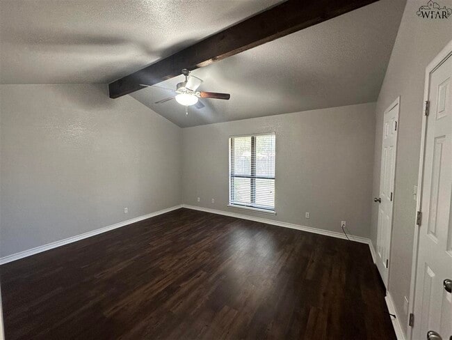Building Photo - 2808 Ecleto Blvd