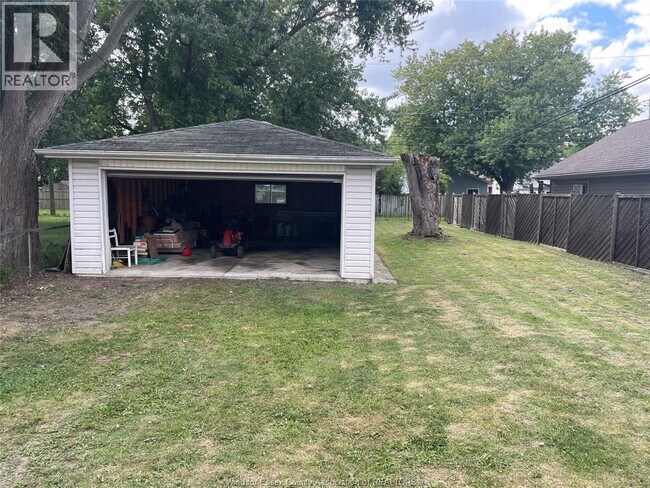 Building Photo - 1423 Aubin Rd