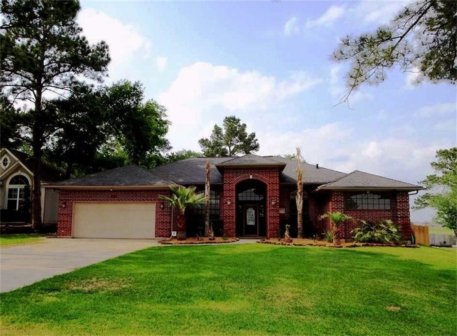 Primary Photo - 10072 E Shore Dr