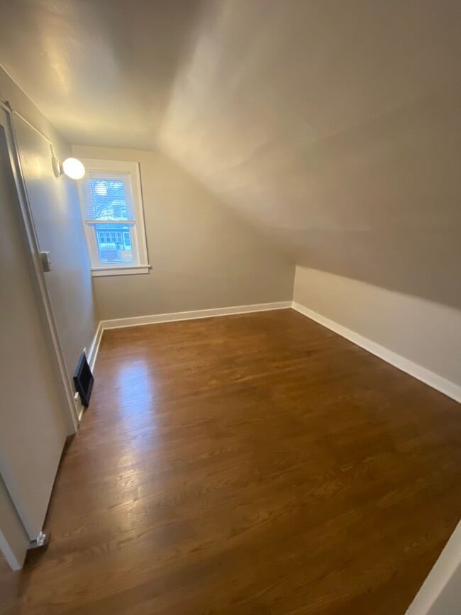 Building Photo - 1622-24 S 58th