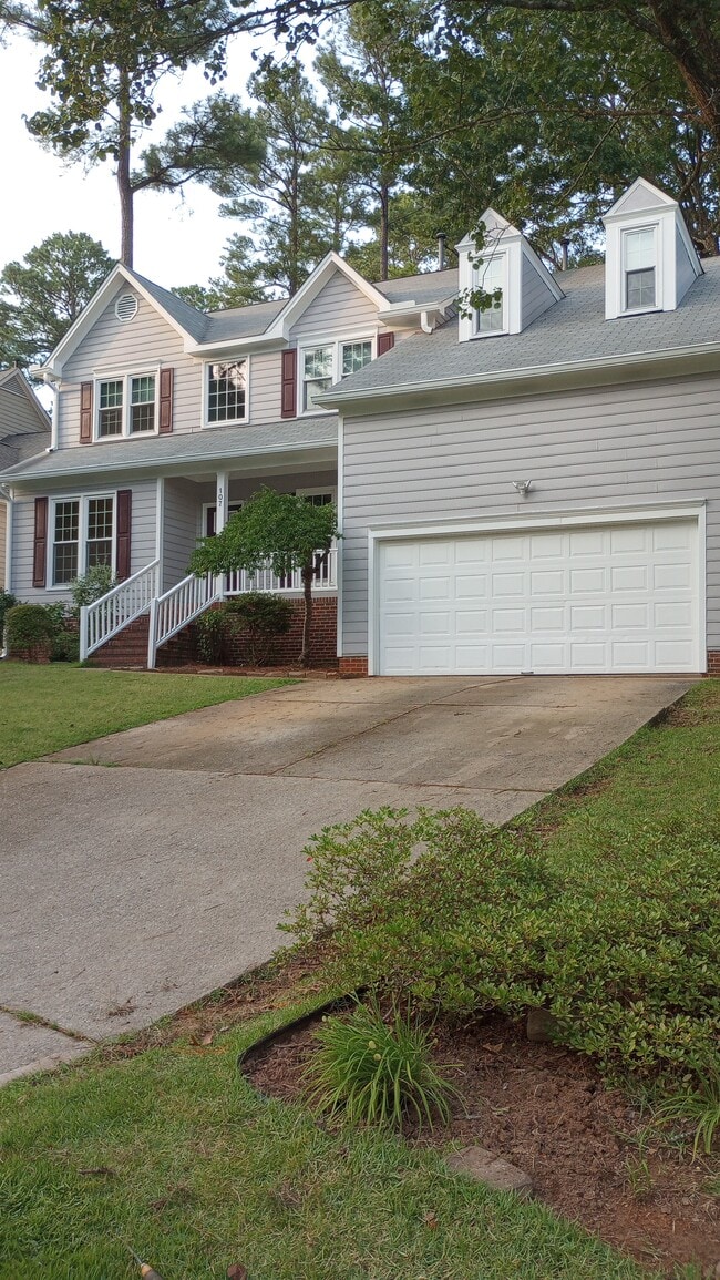 Photo - 107 Bebington Dr House