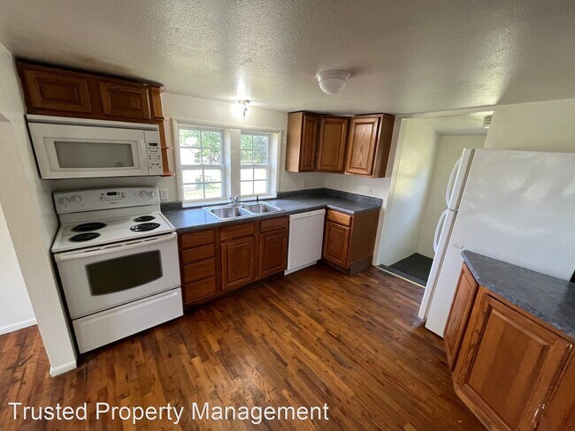 Building Photo - 2 br, 1 bath House - 439 North Manion Street