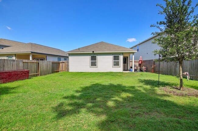 Foto del edificio - 661 Amesbury Rd