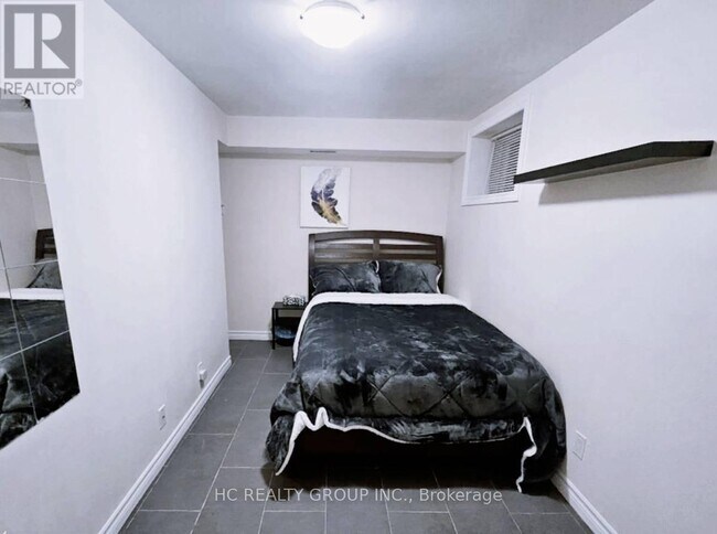 Photo du bâtiment - 629 Bathurst St