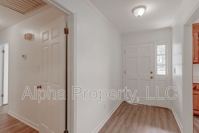 Building Photo - 106 Steeplechase Ct