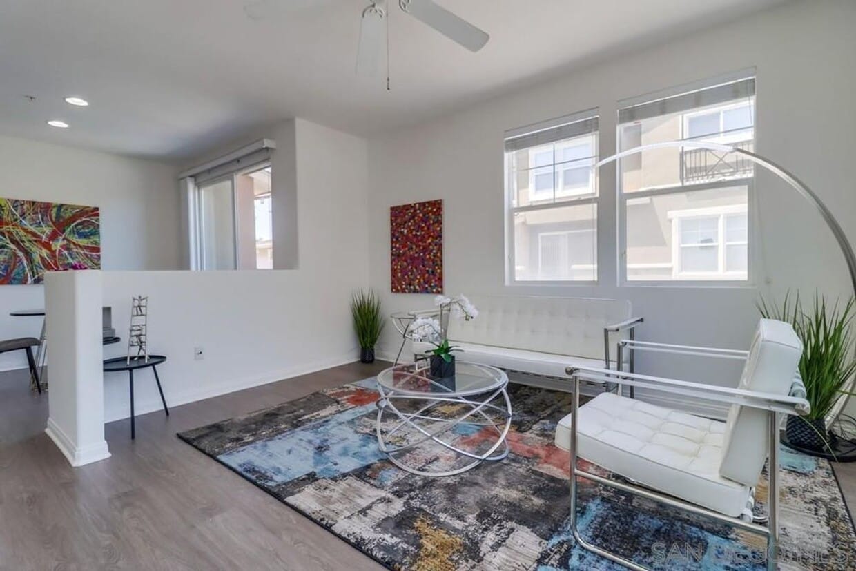 Primary Photo - Tri-Level Townhome Condo for Rent – 2 Bed,...