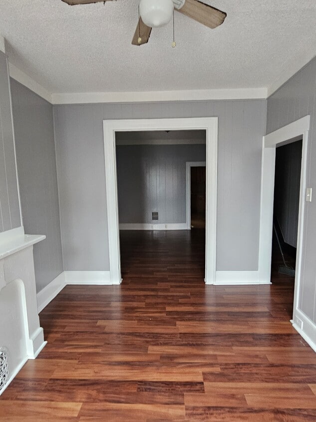 Foto principal - 112 E Indiana Ave