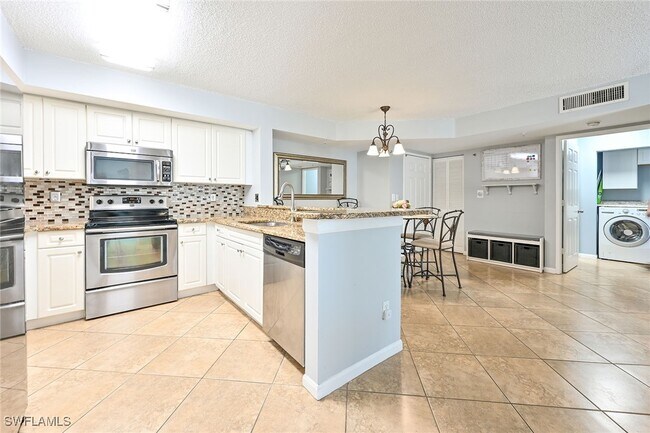 Foto del edificio - 1265 Wildwood Lakes Blvd