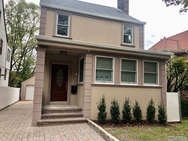 Foto del edificio - 112-08 Park Ln S