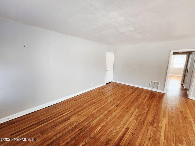 Foto del edificio - 3116 Belden Cir