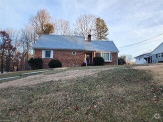 Building Photo - 226 Wrenn Ave