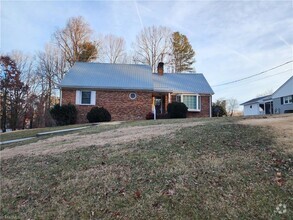 Building Photo - 226 Wrenn Ave