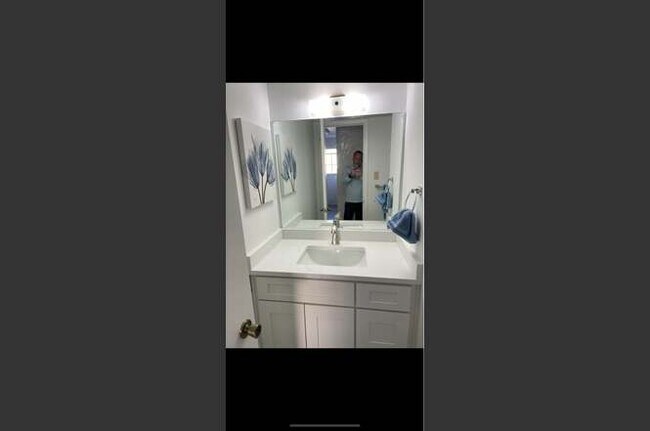 Building Photo - 6903 Deatonhill Dr