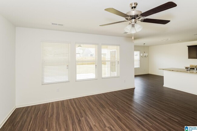 Foto del edificio - 965 Hawthorn Ln