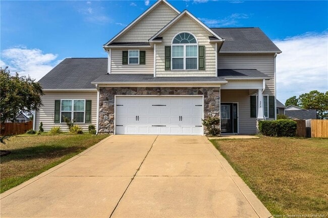 Building Photo - 573 Wedgefield Dr