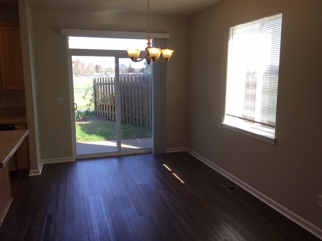 Building Photo - 1292 Alpine Lakes Street