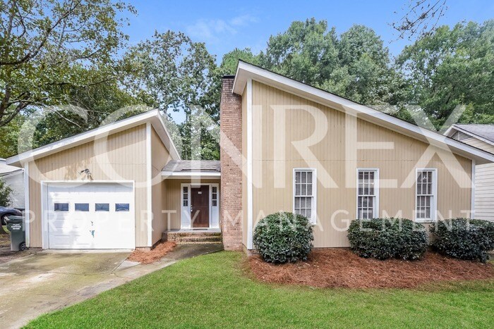 Primary Photo - Lovely Three Bedroom