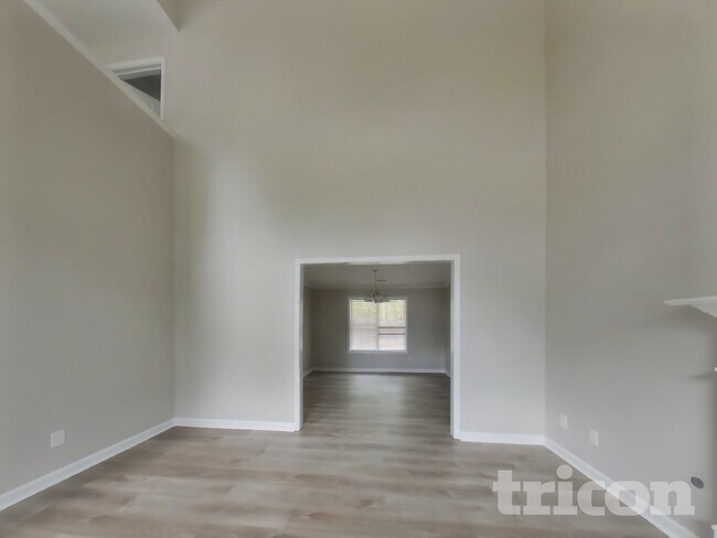 Building Photo - 7201 Monterey Ave