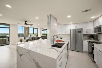 Building Photo - 14655 Champion Forest Dr