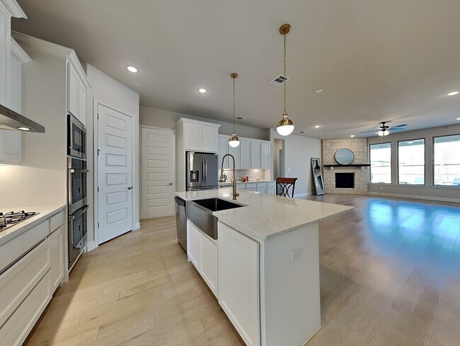 Foto del edificio - 721 Precious Dr