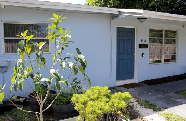 Foto del edificio - 2441 NW 9th Terrace