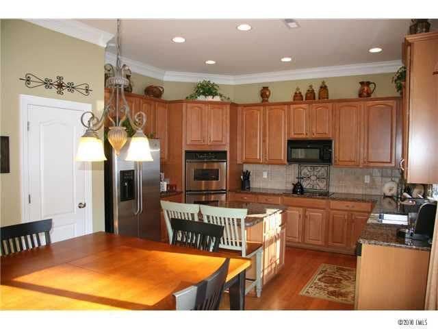 Building Photo - 406 Ranelagh Dr