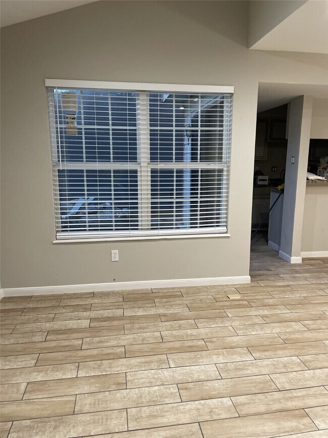 Foto del edificio - 10315 Sommerville Ave