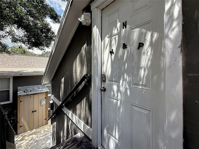 Building Photo - 618 17th Ave S