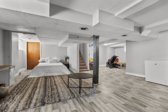 Building Photo - 4 br, 2 bath House - 166 Warrendale Bakers...