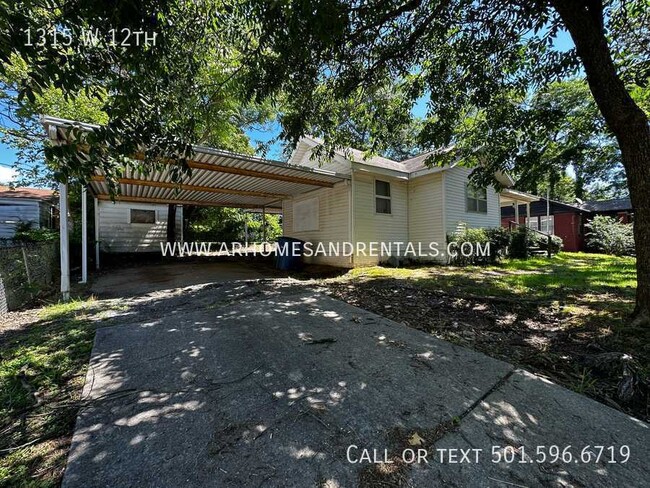 Building Photo - 1315 W 12th | $895 | 3 beds, 1 full bath